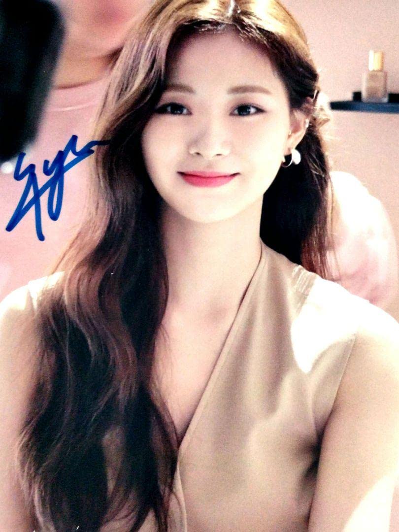 Amazon.co.jp: ツウィ直筆サイン入り2Lサイズ写真…Tzuyu…TWICE Amazon.co.jp: ツウィ直筆サイン入り2Lサイズ写真…Tzuyu…TWICE